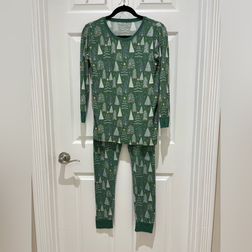 Little Sleepies Bamboo two piece Christmas Trees pajamas Sz 16